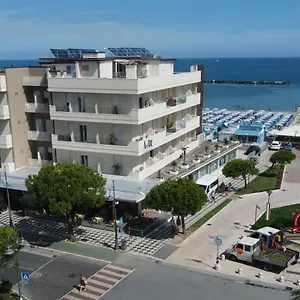 https://hotel-regina-cesenatico.emilia-romagnahotels.net